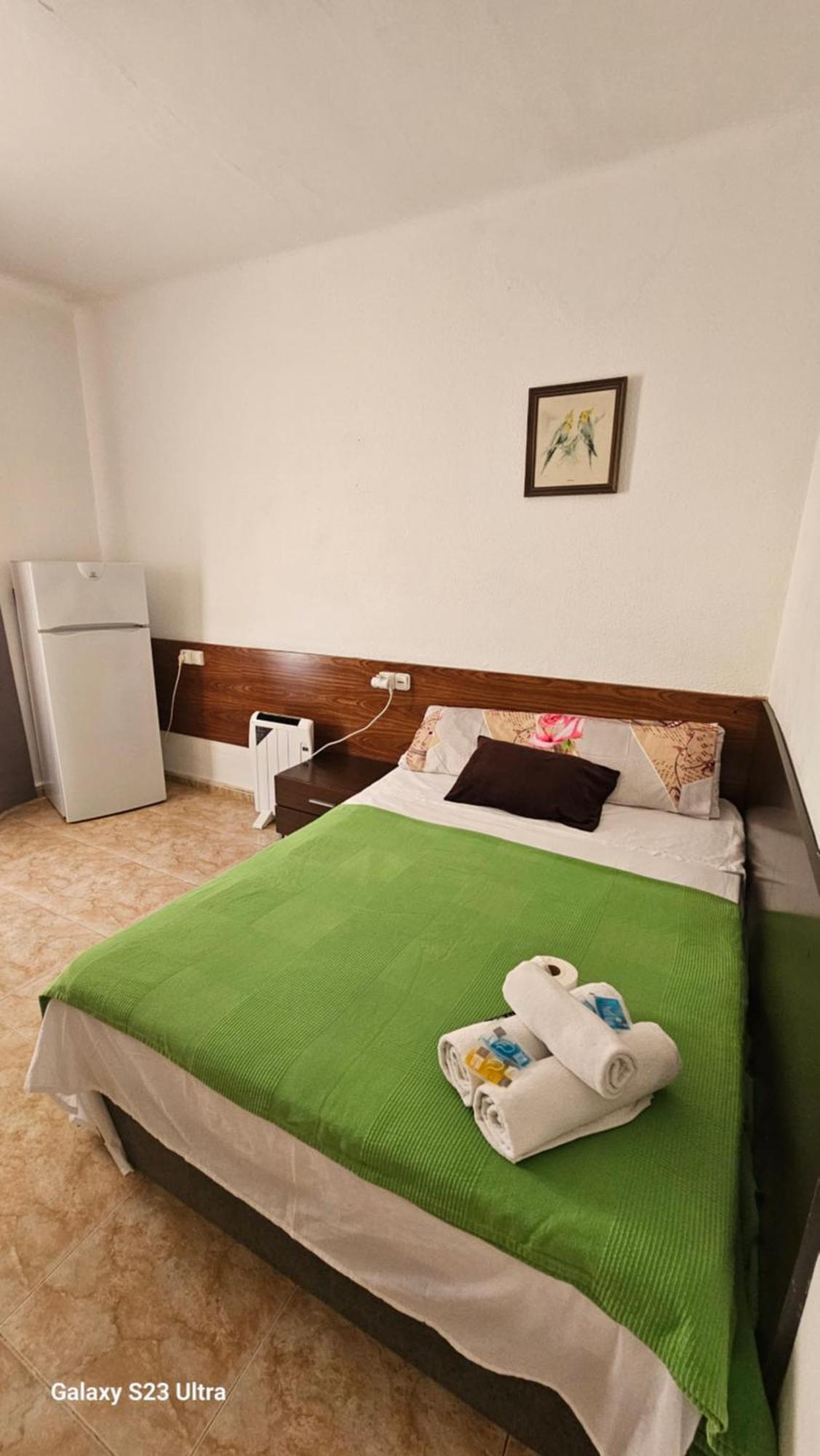 Hostal Sol Celeste Lloret de Mar Exteriör bild