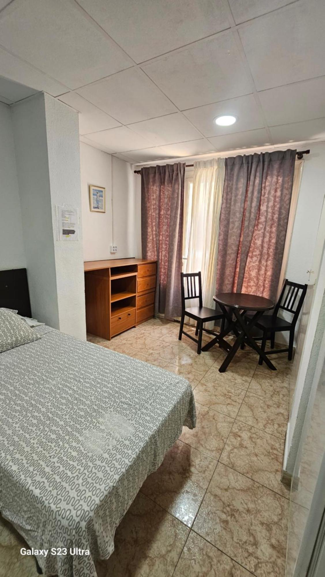 Hostal Sol Celeste Lloret de Mar Exteriör bild