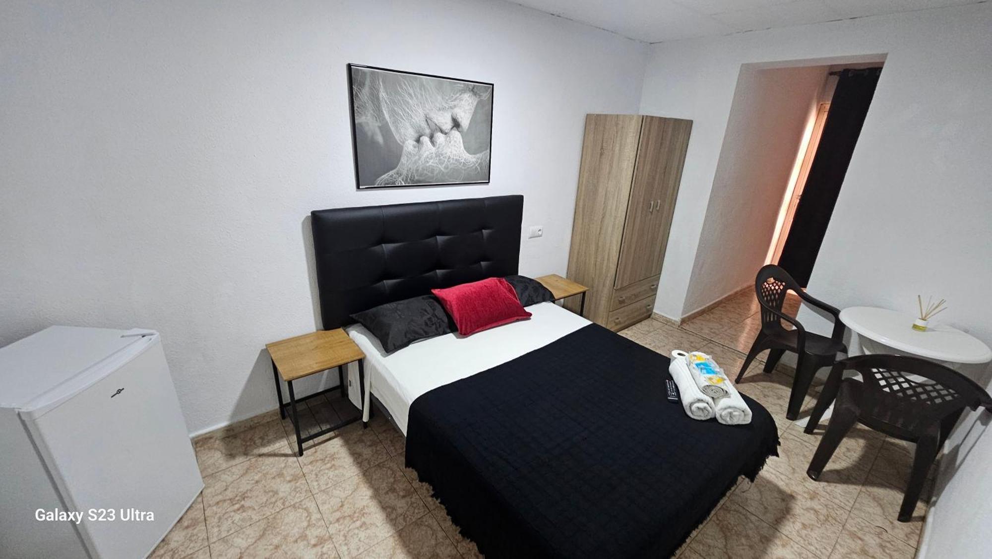 Hostal Sol Celeste Lloret de Mar Exteriör bild