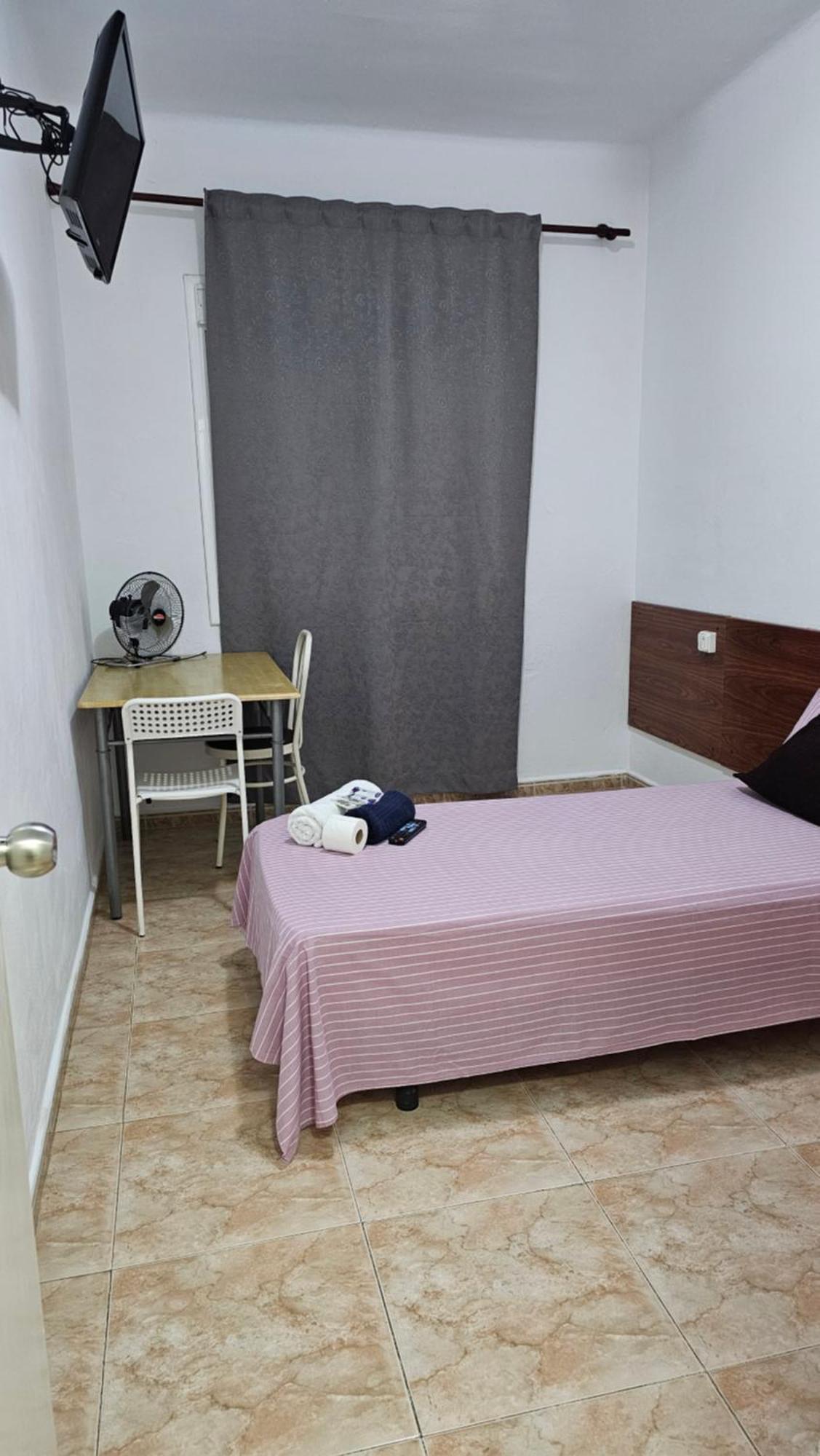 Hostal Sol Celeste Lloret de Mar Exteriör bild