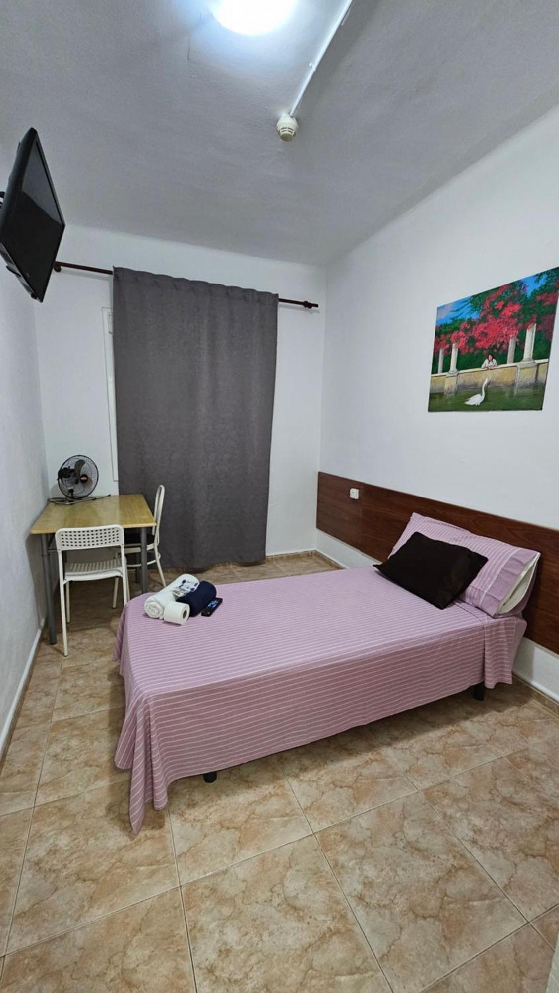 Hostal Sol Celeste Lloret de Mar Exteriör bild
